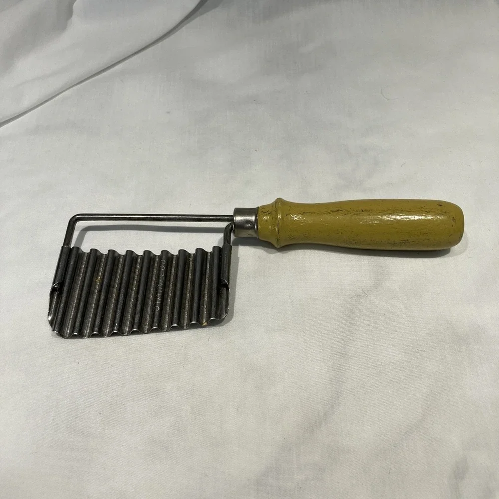 Vintage Farmhouse Kitchen Utensils Lot of 3 Tools Gadgets‎ Rustic Country